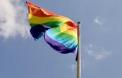 Veja o que significa cada letra da sigla LGBTQIAPN+ e por que você precisa saber isso