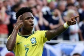 Após show pelo Brasil, Vini Jr revela aposta com Ancelotti: 'Vai me dar um presente'
