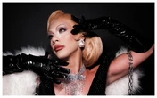 Atenção peruas do Brasil! DesiRée Beck chegou no Drag Race