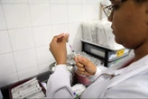 Vacina contra gripe precisa ser tomada todos os anos? Veja o que diz o especialista