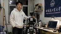Robô humanoide criado em dormitório universitário por US$ 2 mil desafia gigantes da tecnologia