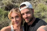 'Viúva' de Liam Payne é acusada de fingir luto ao relembrar um ano da morte do cantor: 'Encenação'
