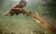 Eles estão entre nós! Conheça os primeiros humanos capazes de viver debaixo d'água