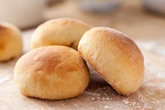 5 receitas rápidas de pães para fazer em casa