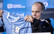 Bielsa faz novas críticas à organização da Copa América e exalta atuação de Suárez pelo Uruguai