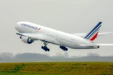 Passageiros ficam 10 horas presos dentro de avião em Paris antes de voo para Salvador