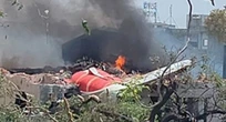 Investigação indica que comandante cortou combustível em acidente da Air India, diz jornal