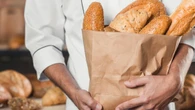 Padeiro compartilha segredo de como conservar o pão fresco por mais tempo em casa