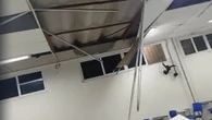 Assista: parte de teto de sala na Ufba desaba e aulas são suspensas