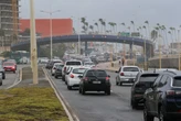 Chegada de frente fria vai provocar mais chuvas fortes e rajadas de vento em Salvador