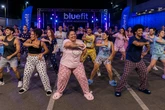 FitDance de pijama: academia de Salvador promove aulão de dança gratuito e aberto ao público na noite desta sexta (29)