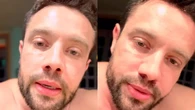 Com eletrodos no corpo, Rafael Cardoso chora por saudade dos filhos: 'o peito aperta'