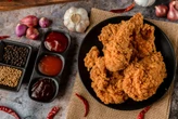 Rede famosa de frango frito entra com pedido de falência e anuncia fechamento de lojas