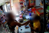 Mãe agride funcionária com chinelada no rosto após filho gastar R$ 10 em mercearia
