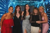 Festa de 15 anos da filha de Flávia Alessandra tem decoração luxuosa, bolo de 6 andares e looks deslumbrantes; veja fotos