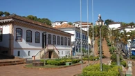 Uma pequena cidade mineira para quem ama história, natureza e boa comida