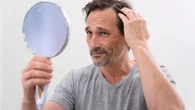 Queda de cabelo: descubra o óleo natural que evita a perda dos fios