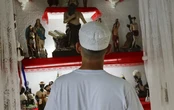 Varredor de rua é indenizado em R$ 15 mil após ser demitido por reclamar de racismo religioso