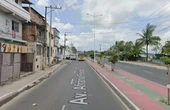 Ladrão armado é contido em ônibus e espancado pela população na Suburbana