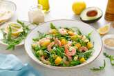 5 saladas ricas em proteínas para o verão