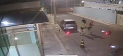 Criminosos usam patinetes elétricos para roubar em Salvador; veja vídeo