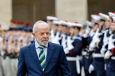 Sem explicação, Lula desiste de jantar oficial marcado em Nice