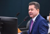 Deputado de partido aliado de Lula detona Rui Costa: ‘Dilma de calças’