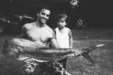Marcelo Sangalo resgata foto de infância e parabeniza o pai, Daniel Cady: 'Te amo'