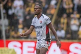 Sem gols marcados em 30 jogos, Carlos Eduardo rescinde contrato com o Vitória