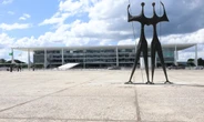 Praça dos Três Poderes terá segurança reforçada para julgamento de Bolsonaro e 7 de setembro