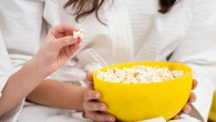 Por que você não deve fazer pipoca na air fryer