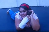 Tia desconfiou de mulher de 37 anos que se passava por adolescente após pesquisa na internet