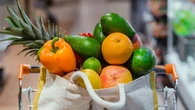 Conheça a fruta que ajuda a formar colágeno e manter ossos saudáveis
