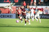 Em jogo equilibrado, Vitória sofre gol nos minutos finais e só empata com o Corinthians