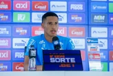 Com nove gols marcados pelo Bahia, Tiago celebra primeiro ano como profissional: 'Evoluindo'