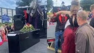 Entrada macabra? Adolescente surpreende ao chegar em caixão no baile de formatura