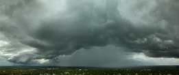 Inmet emite alerta de tempestade para chuva, ventos fortes e granizo em sete estados