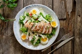 Aprenda a fazer 5 pratos leves ricos em proteínas para o almoço