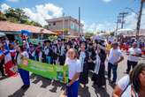 Desfile em Monte Gordo abre os 266 anos de Camaçari