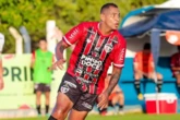 Ex-Vitória, Walter marca o primeiro gol após perder mais de 40 kg