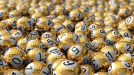 Homem compra dois bilhetes de loteria premiados no mesmo dia e ganha mais de R$ 11 milhões