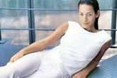 Morte precoce de Fernanda Vogel em alta mar tem ligação assustadora com comercial da modelo