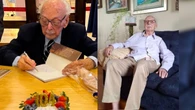 Quem é o brasileiro de 104 anos reconhecido como o escritor mais velho do mundo