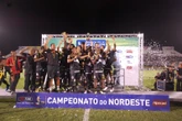 Após 16 anos, Vitória volta a decidir uma Copa do Nordeste e terá final inédita contra o Fortaleza
