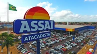 Funcionário e cliente são flagrados trocando socos em supermercado de Salvador