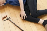 Quedas em idosos: por que acontecem, riscos e como prevenir