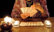 Semana começa com a carta da 'Força' no tarot; veja guia para este dia 29 de setembro