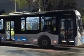 Motorista de ônibus esfaqueia e mata passageiro após não parar em ponto
