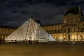 Galeria do Louvre reabre após roubo milionário de joias da coroa; peças seguem desaparecidas