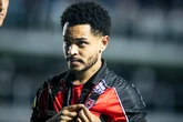 Matheuzinho decide e Vitória vence o Santos pela primeira vez na história em São Paulo